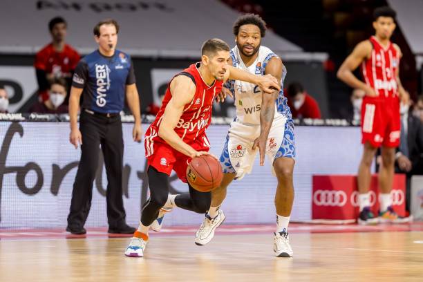 背后的温情 背后的温情