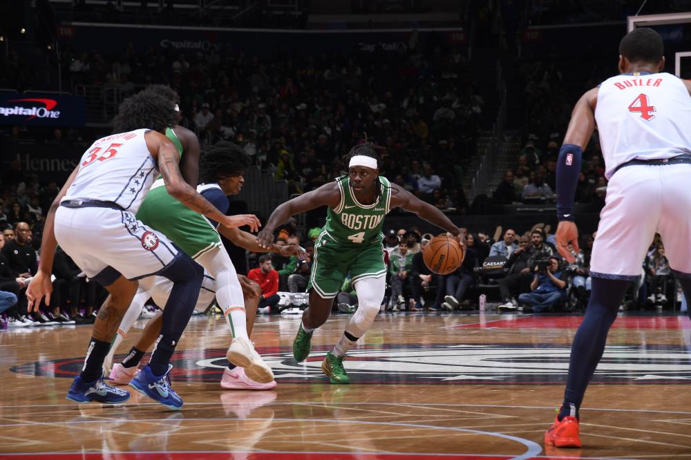 友到场祝贺 友到场祝贺