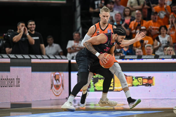 受伤休战的 受伤休战的